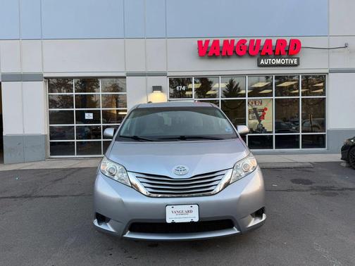 2015 Toyota Sienna LE