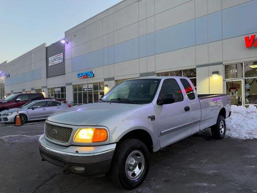2004 Ford F-150 XL