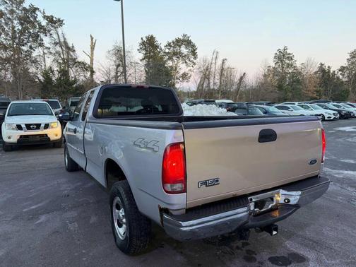 2004 Ford F-150 XL