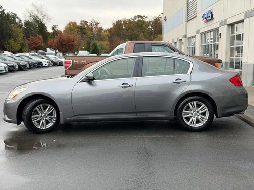 2013 INFINITI G37x Base
