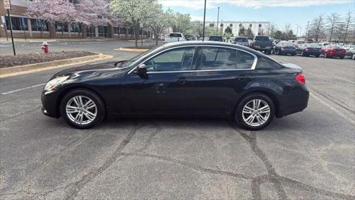 2013 INFINITI G37x Base