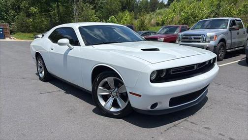 2017 Dodge Challenger SXT
