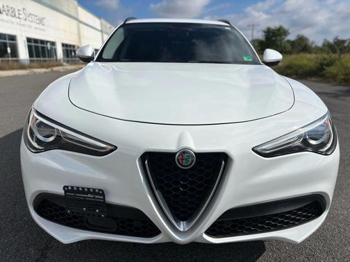 2018 Alfa Romeo Stelvio Sport