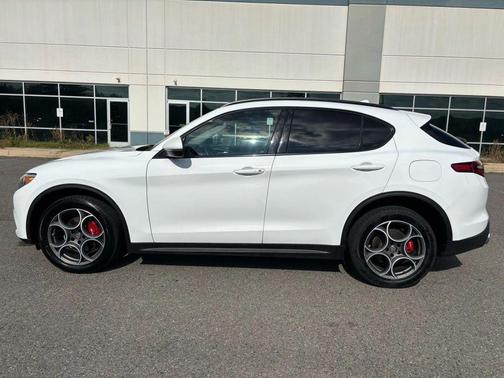 2018 Alfa Romeo Stelvio Sport