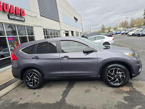 Gray 2016 Honda CR-V SE