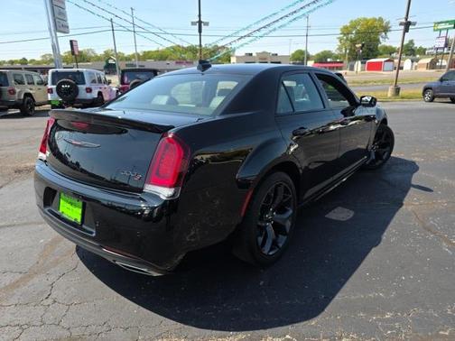 2023 Chrysler 300 S