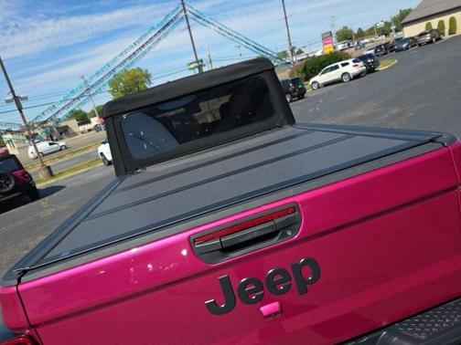 2024 Jeep Gladiator Sport S