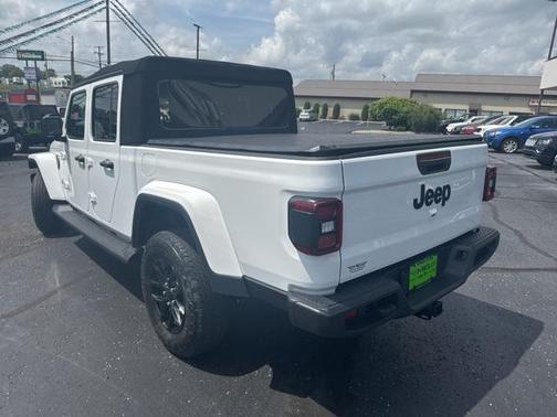 2022 Jeep Gladiator Sport S