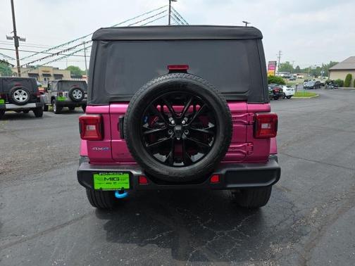 2022 Jeep Wrangler Unlimited 4xe Sahara