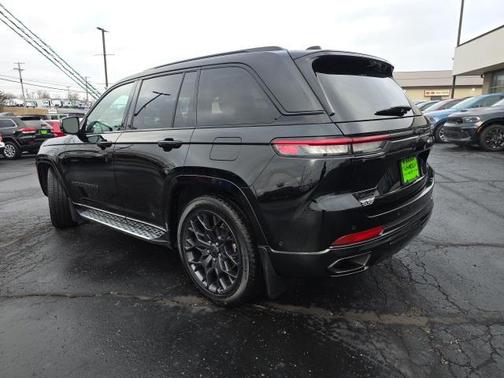 2024 Jeep Grand Cherokee Summit