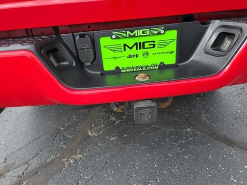 2017 RAM 1500 Night Crew Cab 4x4 5'7' Box