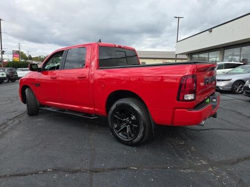 2017 RAM 1500 Night Crew Cab 4x4 5'7' Box