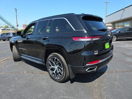 2024 Jeep Grand Cherokee Summit