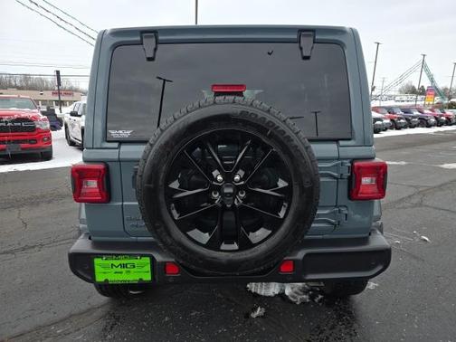 2025 Jeep Wrangler 4xe Sahara