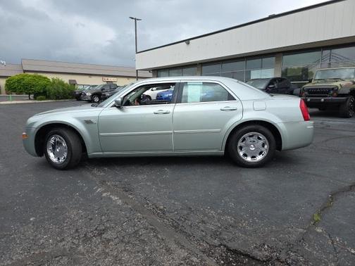 2005 Chrysler 300 Touring