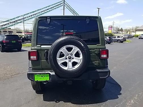 2022 Jeep Wrangler Unlimited Sport