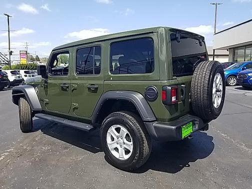 2022 Jeep Wrangler Unlimited Sport