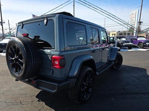 2025 Jeep Wrangler 4xe Sahara