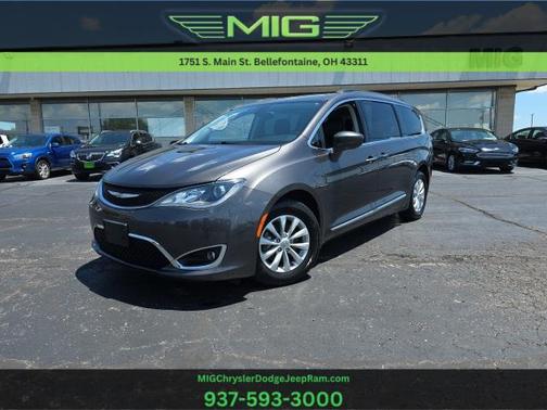 2017 Chrysler Pacifica Touring-L