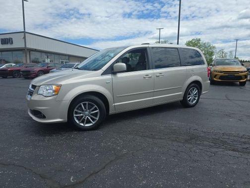 Cashmere/Sandstone Pearlcoat 2014 Dodge Grand Caravan SXT