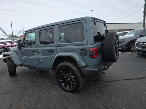 2025 Jeep Wrangler 4xe Sahara