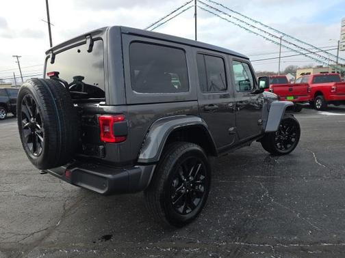 2025 Jeep Wrangler 4xe Sahara