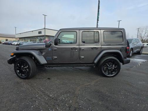 2025 Jeep Wrangler 4xe Sahara