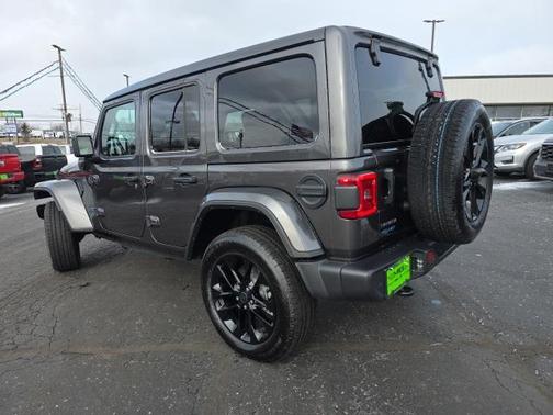 2025 Jeep Wrangler 4xe Sahara