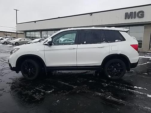 Photo 3 of 39 of 2021 Honda Passport Sport