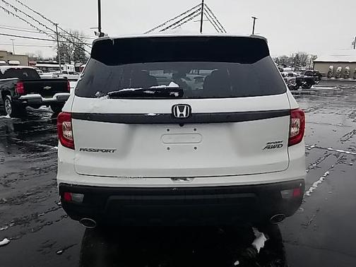 Photo 5 of 39 of 2021 Honda Passport Sport