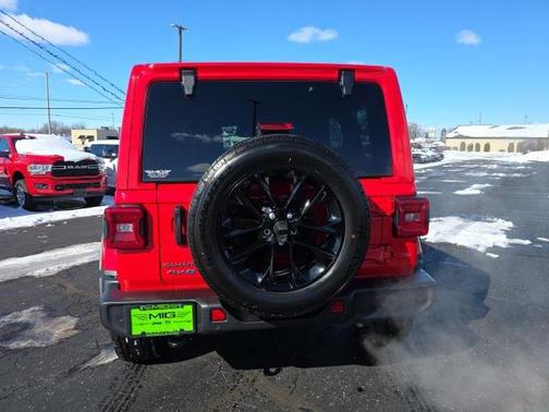 2025 Jeep Wrangler 4xe Sahara