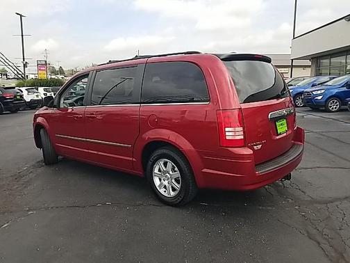 2009 Chrysler Town & Country Touring