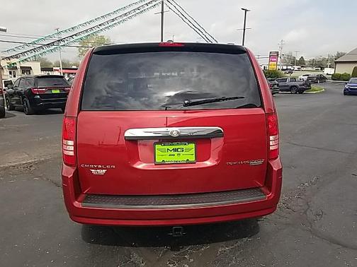 2009 Chrysler Town & Country Touring