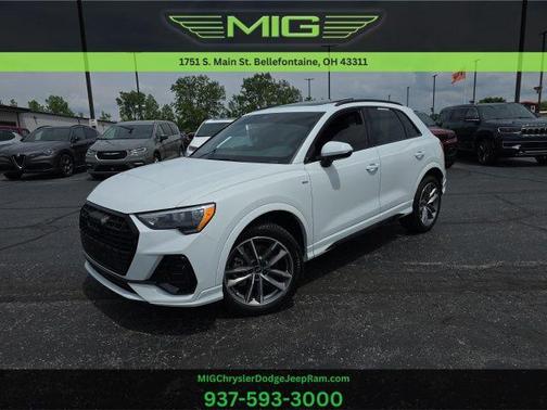 Glacier White Metallic 2022 Audi Q3 45 S line Premium