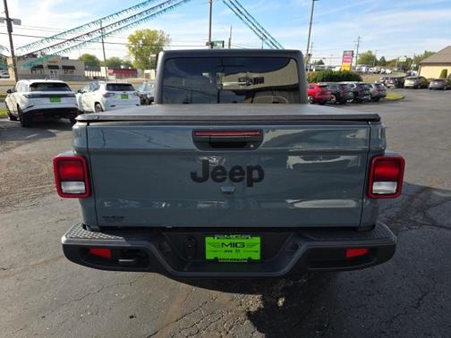 2024 Jeep Gladiator Sport S