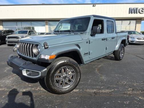 2024 Jeep Gladiator Sport S