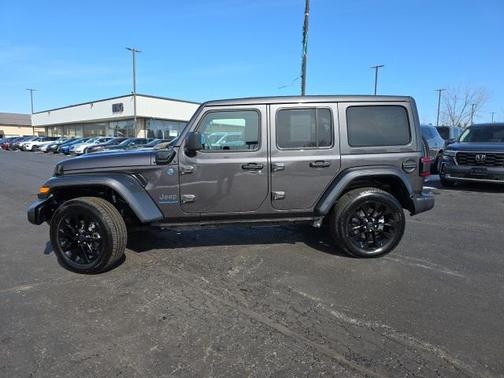 2025 Jeep Wrangler 4xe Sahara