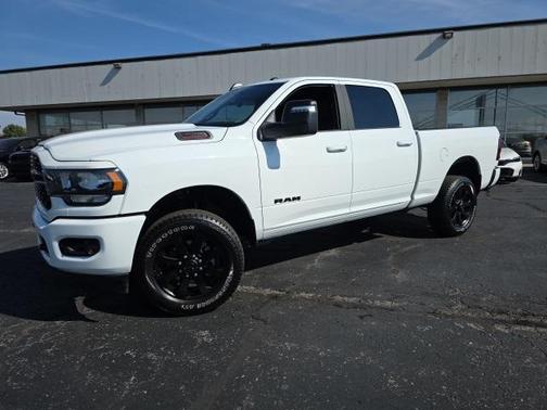 2024 RAM 2500 Big Horn Crew Cab 4x4 6'4' Box