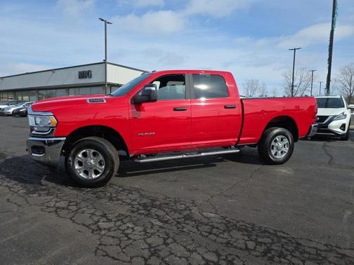 2024 RAM 2500 Big Horn Crew Cab 4x4 6'4' Box