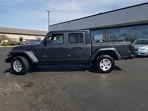 2023 Jeep Gladiator Sport S