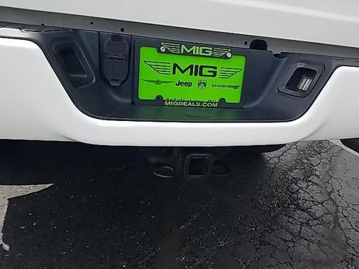 2017 RAM 1500 Night Crew Cab 4x4 5'7' Box
