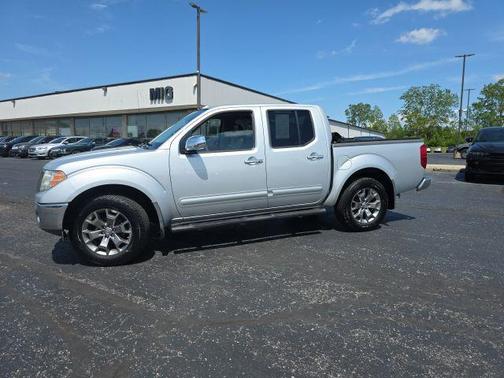 Brilliant Silver 2015 Nissan Frontier SL