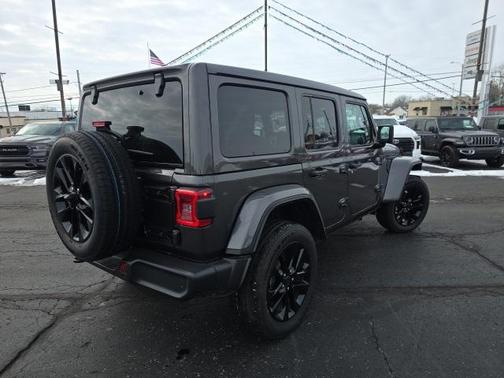 2025 Jeep Wrangler 4xe Sahara