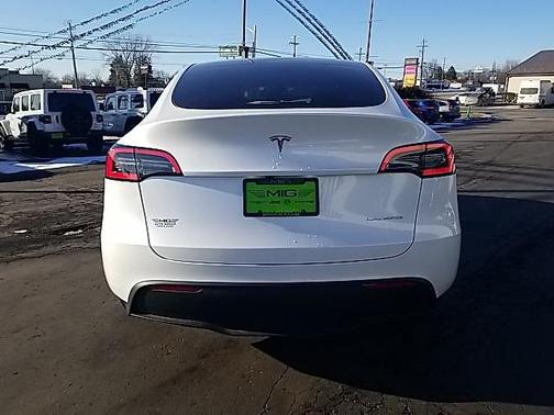 2024 Tesla Model Y Long Range Dual Motor All-Wheel Drive