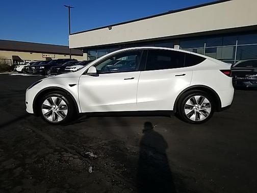 2024 Tesla Model Y Long Range Dual Motor All-Wheel Drive