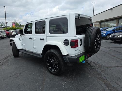 2024 Jeep Wrangler 4xe Sahara