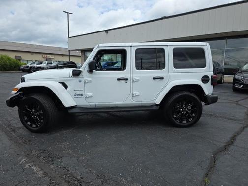 2024 Jeep Wrangler 4xe Sahara