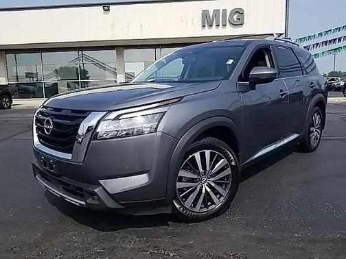 2022 Nissan Pathfinder Platinum 2WD