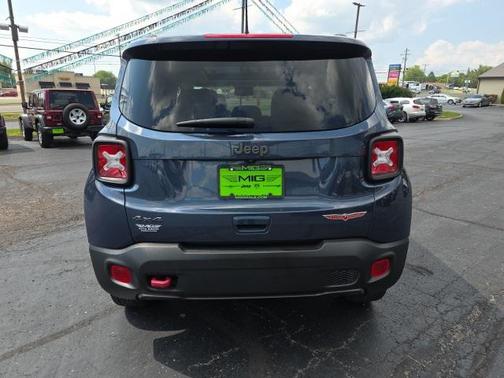 2022 Jeep Renegade Trailhawk