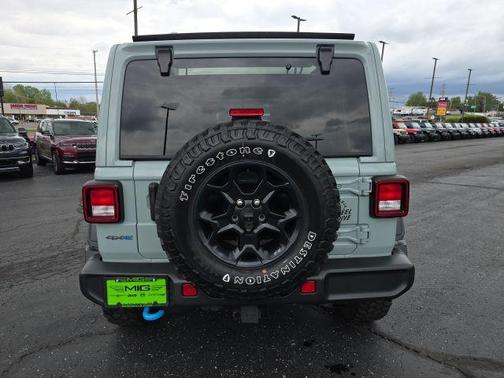 Earl Clearcoat 2023 Jeep Wrangler 4xe Base